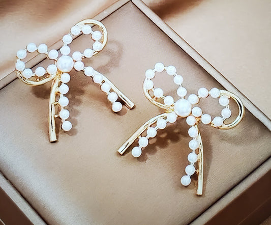 Tiny Faux Pearl Inlaid Bow Earrings