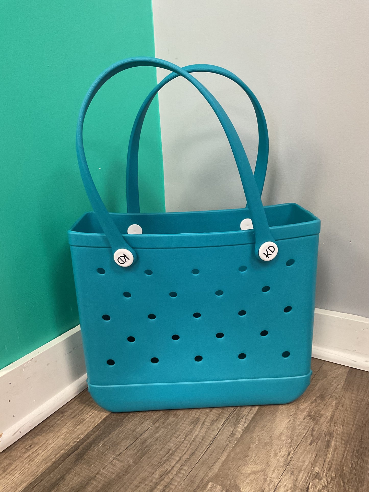 KD Tote -  Medium Solid